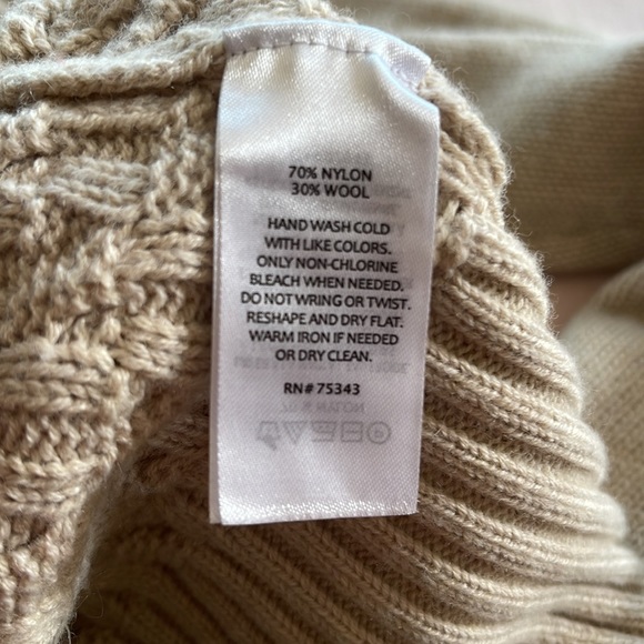 Cambridge Dry Goods Wool Sweater size M - Picture 12 of 15